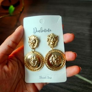 Lion 🦁 Drop Earrings